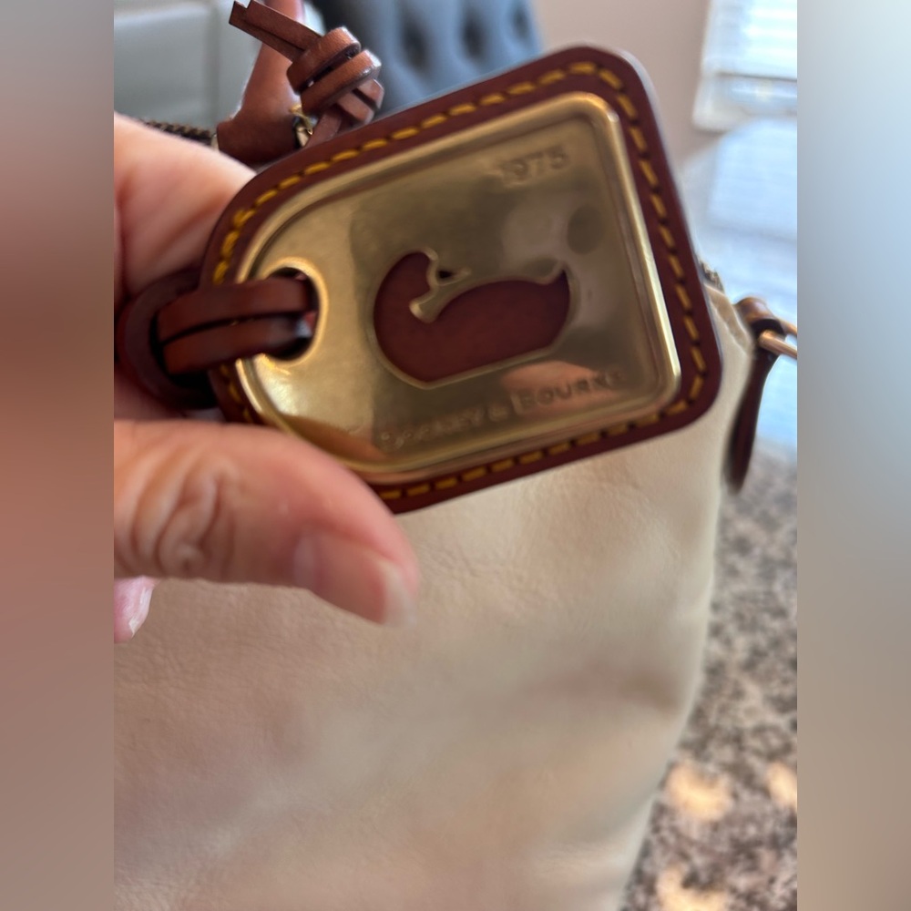 Dooney & Bourke White and Brown Florentine Vacchetta leather - Picture 3 of 13